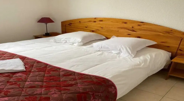 Apartment in Montbrun Near Thermal Baths, Забронировать Апартаменты/квартира Монбрен-ле-Бен Drôme Provençale, рядом с Valvital - Montbrun-les-Bains Thermal Baths