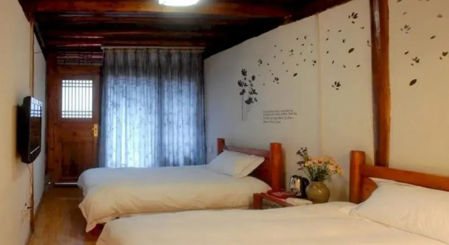 Lijiang Porcelain Inn, Забронировать Отель Лицзян Юньнань, рядом с Улица Сквер-стрит Древнего города Даянь