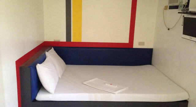 Hotel V, Забронировать Отель Анхелес 