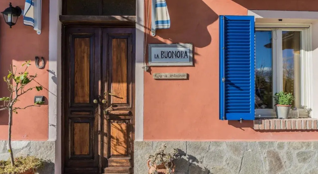 B&B La Buonora, Book Bed and Breakfast Hoteller i Sinio med morgenmad, Morgenmad