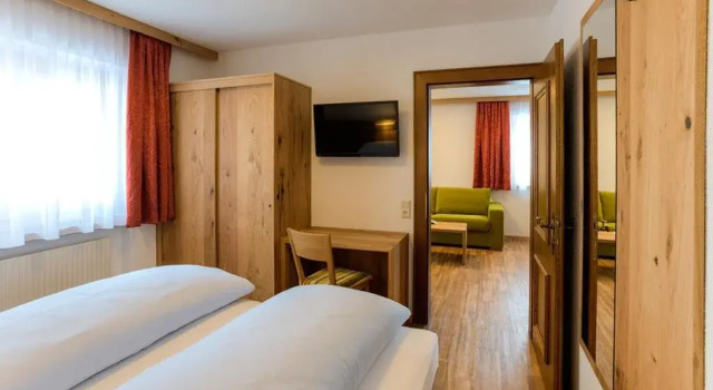 Haus Bickel, Book Hotel Hotels in Vorarlberg with Parking, Parking