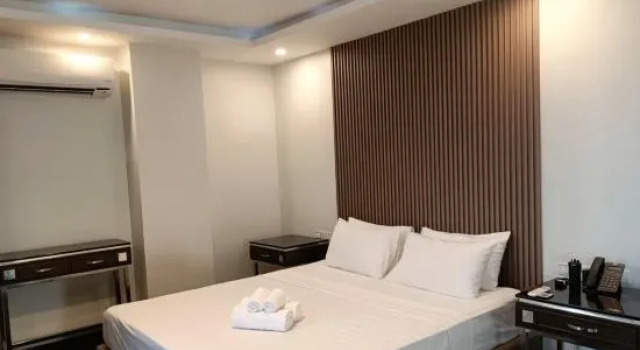 Полулюкс Fields Walking Street Hotel