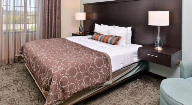 Номер Standard с 2 комнатами Staybridge Suites OFallon Chesterfield by IHG