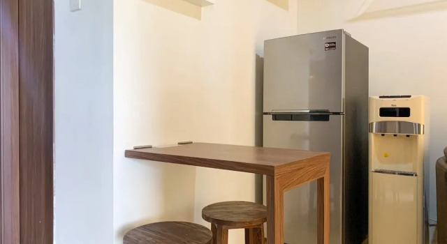 Апартаменты Warm And Homey 1Br At Belmont Residence Puri Apartment