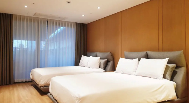 Вилла Hotel & Pool Villa Attirance