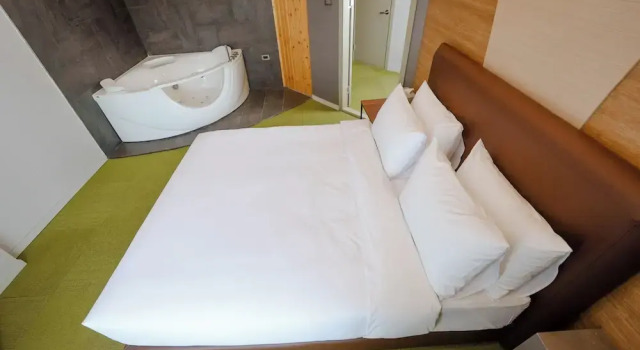 Люкс Luxury International Hotel in Ulaanbaatar