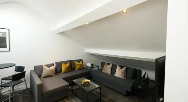 Апартаменты с 3 комнатами Air Host and Stay - Lewbry House Apartments, Liverpool, UK