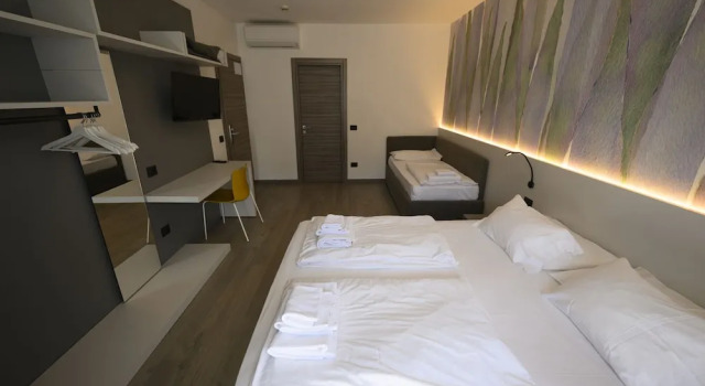 Трёхместный номер Superior с балконом Park Hotel Eden