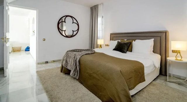 LCM - Modern 3 bedroom apt with stunning views, Забронировать Отель Бенаавис Коста-дель-Соль, рядом с ImagiArte