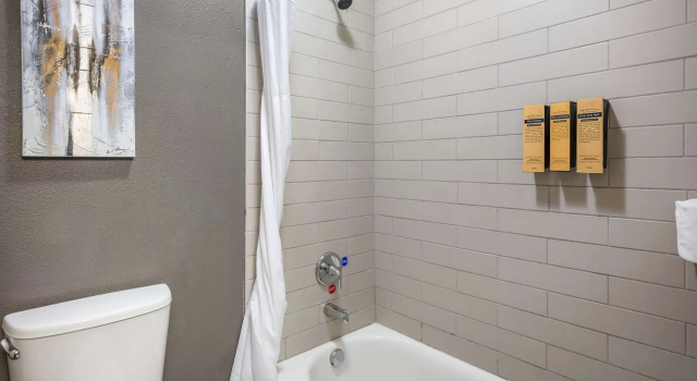Четырёхместный номер Standard Best Western PLUS Peppertree Airport Inn