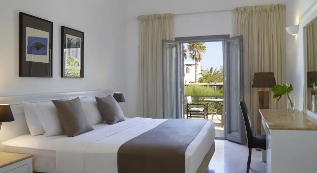 9 Muses Santorini Resort, Забронировать Курортный отель СПА-отели Перисса, SPA-услуги