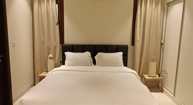 Charming 1-bedroom Terrace Escape, Prenota Appartamento Hotel a Dhofar con parcheggio, Parcheggio