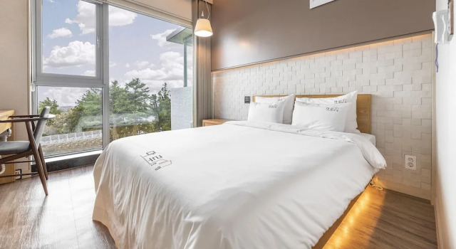 Номер Standard c 1 комнатой Jeju Maru Hotel & Cafe