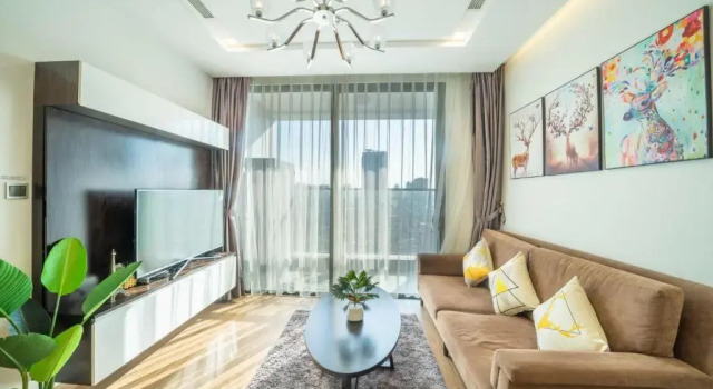 Апартаменты с 3 комнатами BOM HOMES- VINHOMES METROPOLIS-Service Apartment