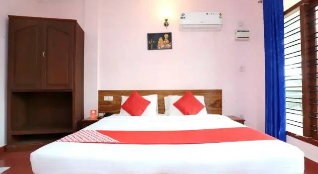 OYO 2567 Park International, Rezerwuj Hotel Hotele w Nowe Delhi z basenem, Basen