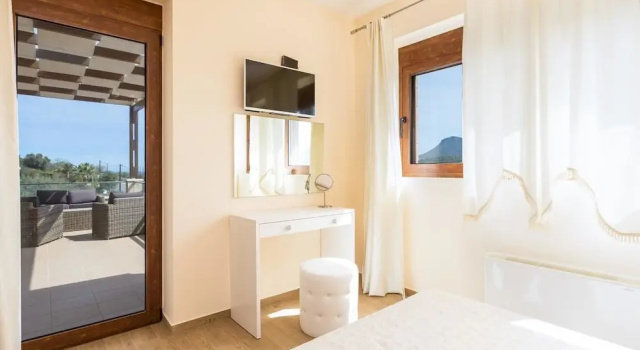 Вилла Levanta Luxury Stone Villa