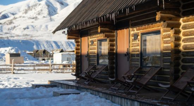 Hemu Kuoye Dream Horse Homestay (Century-old House Branch)