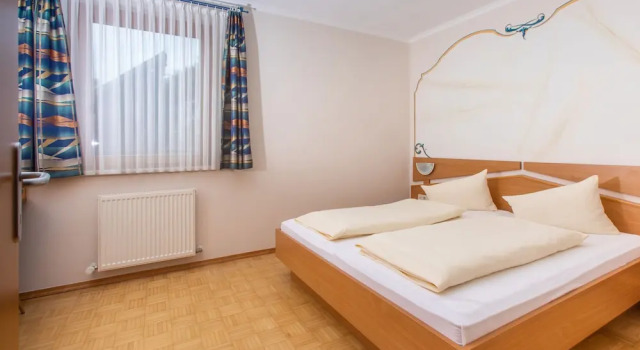 Confort apartament 1 dormitor cu balcon și cu vedere la munte Walter Stub'n