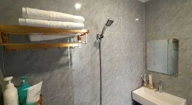 Starry Sky Cinema Homestay (Qingzhen Shengyuan Xintiandi), Varaa Hotelli Guiyang Guizhou