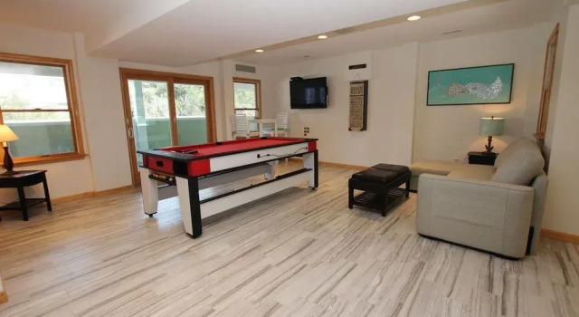 St. Nicks - 6 Br Home