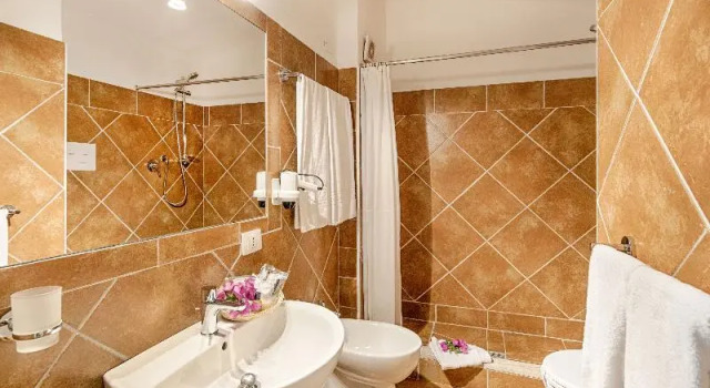 Трёхместный номер Classic с балконом Colonna Hotel Du Golf