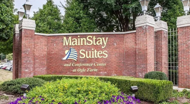 MainStay Suites Conference Center, Забронировать Отель Отели Пиджен-Фордж 3 звезды, рядом с Развлекательный центр Blake Jones Racing Center, 3*