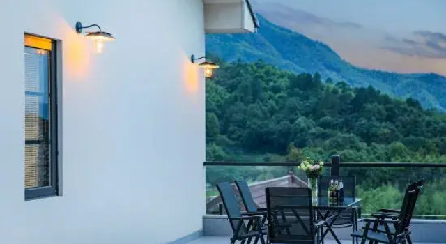Half an acre of field, wilderness deep forest creek resort mountain luxury accommodation, Prenota Resort Hotel a Huzhou con piscina, Piscina