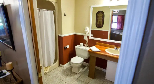 Люкс Deluxe Hotel Frankfort & Restaurant