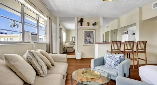 1BR1BATH GORGEOUS HALLANDALE BEACH with POOL and FREE PARKING