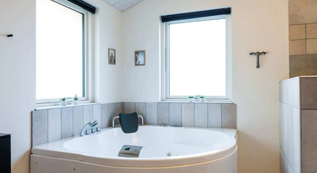Коттедж Luxurious Retreat in Henne Strand-By Traum