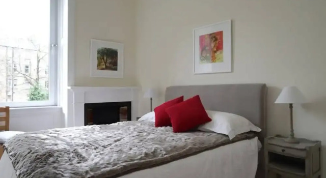 1 Bedroom Flat Near City Centre, Забронировать Отель Отели Бротона 3 звезды, 3*