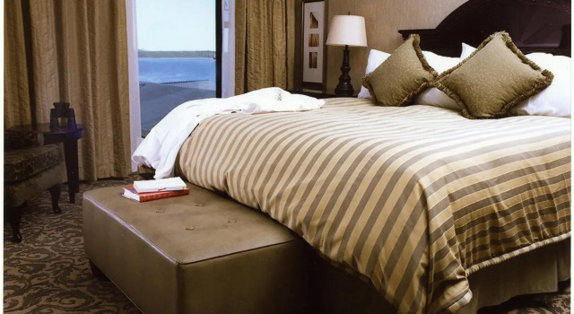 Crest Hotel, Buchen Sie Hotel  