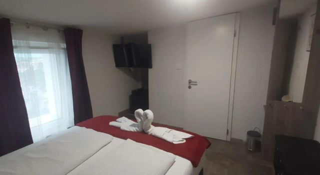 Panda Rooms