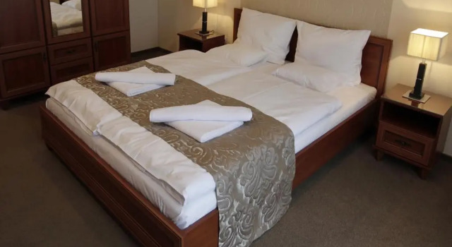 Hotel Brill Orosháza, Rezervovat Hotel Hotely v Southern Great Plain s bazénem, Bazén