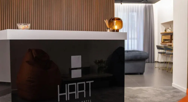 Hart Boutique Rooms, Забронировать Бутик-отель Отели Неаполя с парковкой, рядом с Ospedale degli Incurabili, Парковка