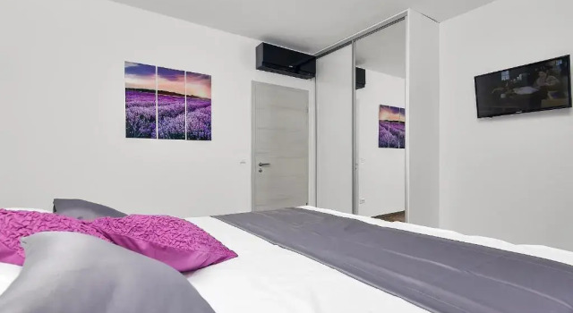 Villas Selina - Nera, Rezerwuj Hotel Hotele w Split-Dalmatia County z parkingiem, Parking