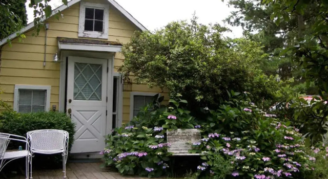 Коттедж с видом на сад Country Cottage of Langley