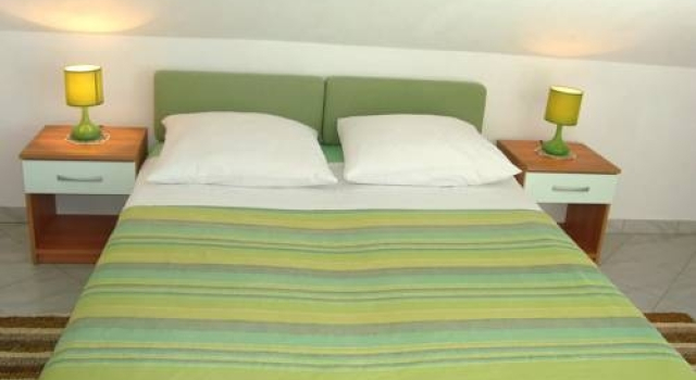Apartments Marija Magdalena, Prenota Appartamento Città di Lesina 