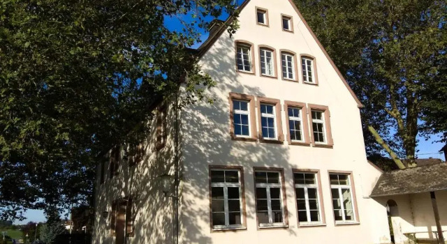 Апартаменты Alte Schule Gästehaus - Fräulein Apartment