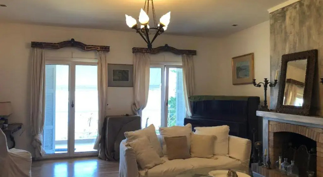 Апартаменты Classy lux apt w/ sea view, garden, parking