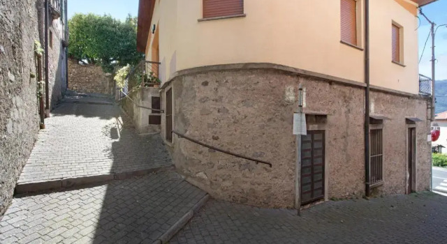 Madonnina 2, Prenota Appartamento Hotel a Como con parcheggio, Parcheggio