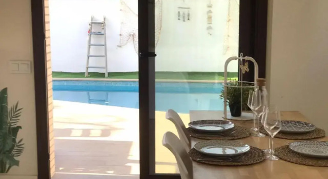 Вилла R127 Moderna villa cerca del mar