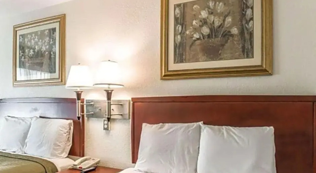 Номер Standard с балконом Econo Lodge Monticello