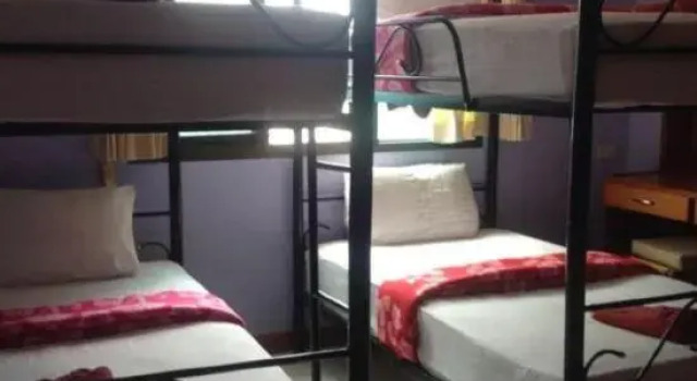 Кровать в общем номере Coconut House Chaweng - Hostel