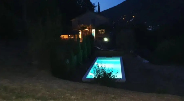 Le Ptit Cottage, Book Feriehus Sommerhuse i Drôme Provençale, Hytte