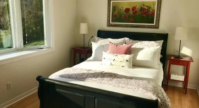 Suite cu vedere la râu Auberge Tom B&B