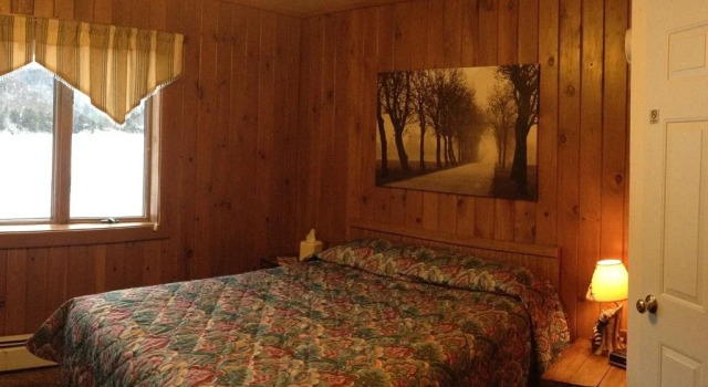 The Big Moose Inn, Book Hotel Hoteller i New York State med parkering, Parkering