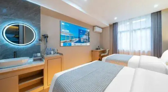 Люкс Ritzi-Carlman Hotel (Puning Plaza Wantaihui Shopping Center)