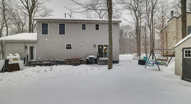 Коттедж с 4 комнатами Pennsylvania Home w/ Hot Tub: 7 Mi to Kalahari!