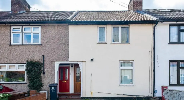 4 Bedrooms Self Catering Dagenham House, Free Wifi & Netfix, Забронировать Отель Отели Большого Лондона с парковкой, Парковка